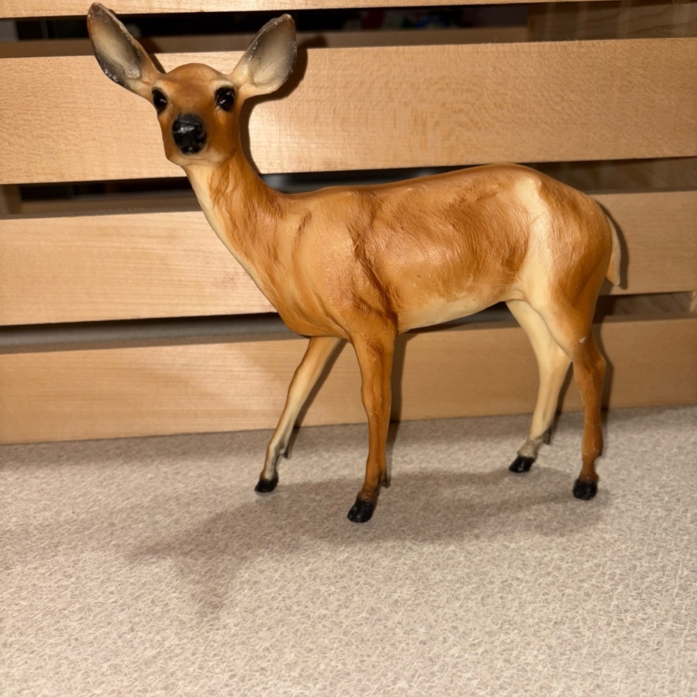 Breyer Deer Doe model